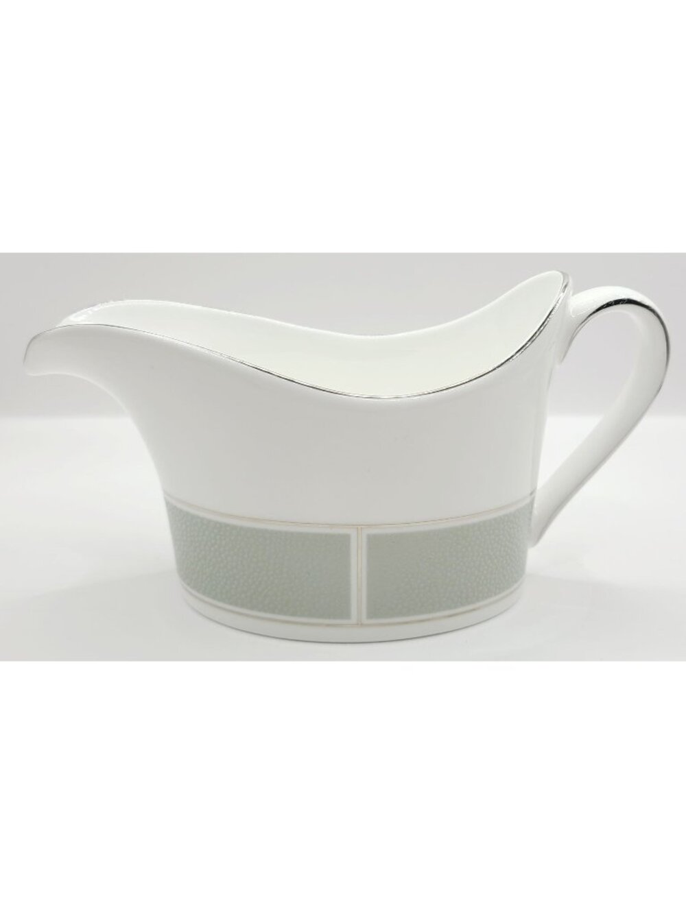 Wedgwood Shagreen Jade Gravy Sauce Boat New with Tags in Box Green Silver White